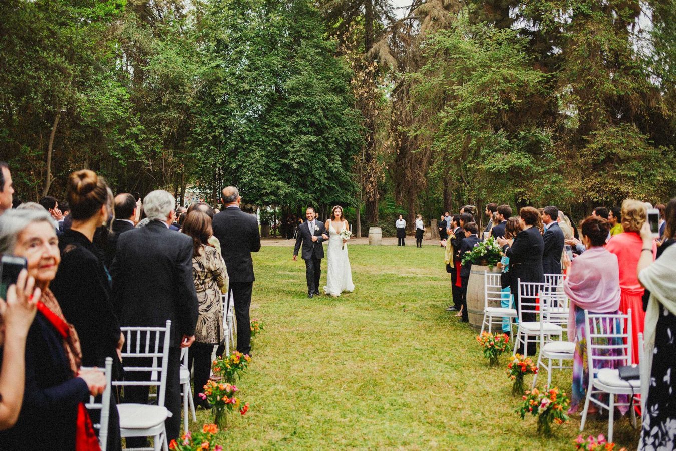 Fotografo-matrimonios-santiago-chile-casona-esmeralda-tiro-de-gracia-matrimonio-aire-libre-wedding-buin-andres-mejias-bodas13-1350x900